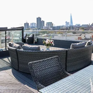 Courtyard & Penthouse Hotel London
